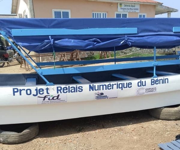 Barque Emmaüs Connect au Bénin